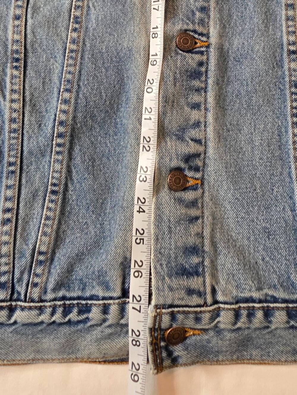 Levi's Vintage 90's Flawless, Light Wash Trucker Jean Jacket 70507-0389, Size XL - Picture 15 of 16